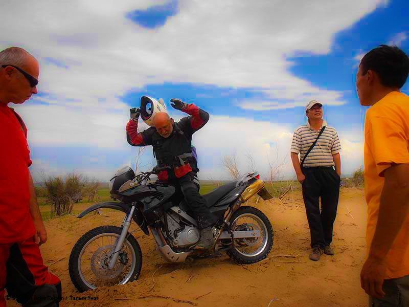 Steppenfuchs Reisen - DEr alte Mann und das Motorrad
