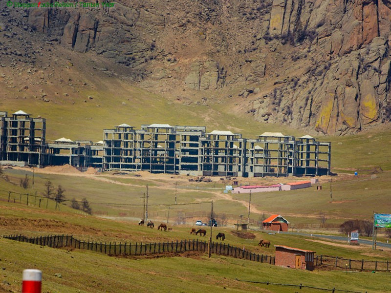 Steppenfuchs Reisen - Tereltsch - Mongolia - Noch eine Bauruine