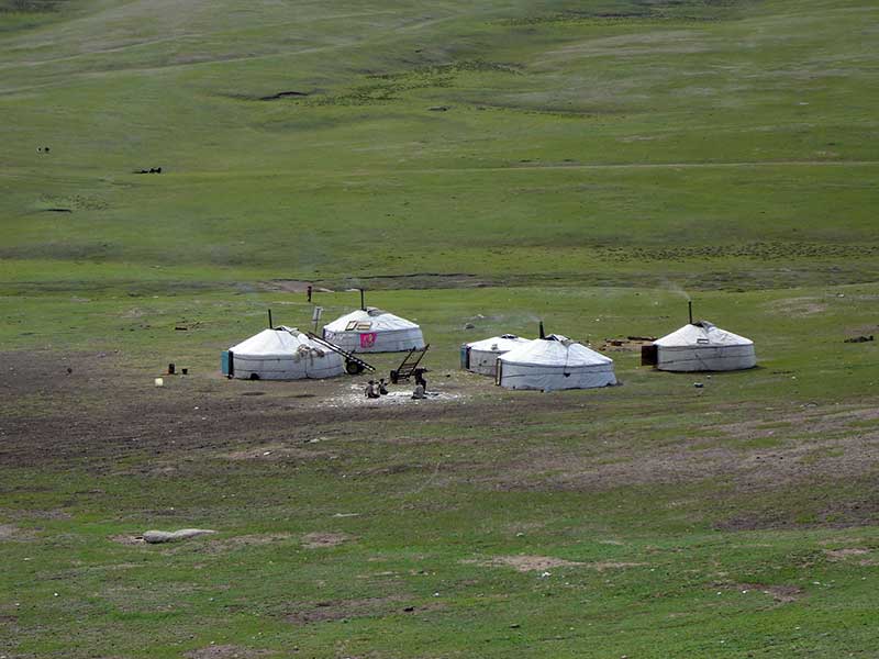 Steppenfuchs Reisen - Nomadenjurtetn in der Grassteppe