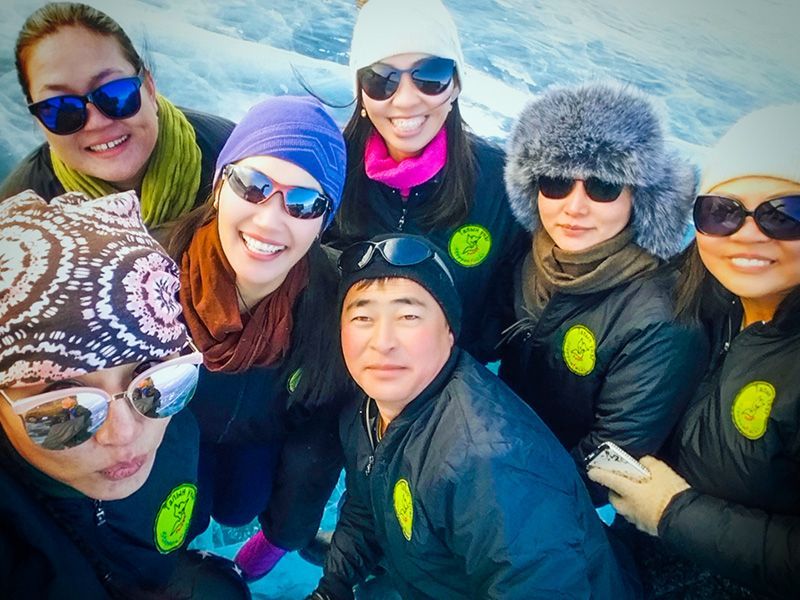 Steppenfuchs Reisen - Das Team beim Eisfestival