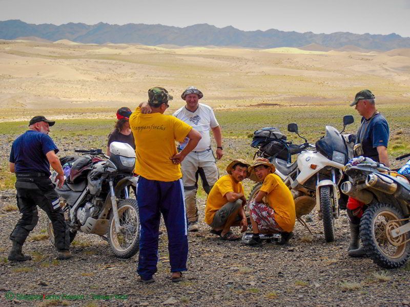 Steppenfuchs Reisen - Pause mit unseren Motorradgästen