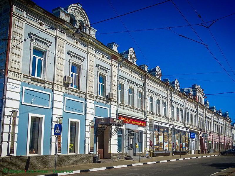 Steppenfuchs Reisen - Alte Wohnhäuser in Omsk