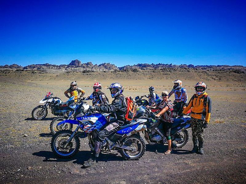 Steppenfuchs Reisen - Unsere Motorradgruppe unterwegs
