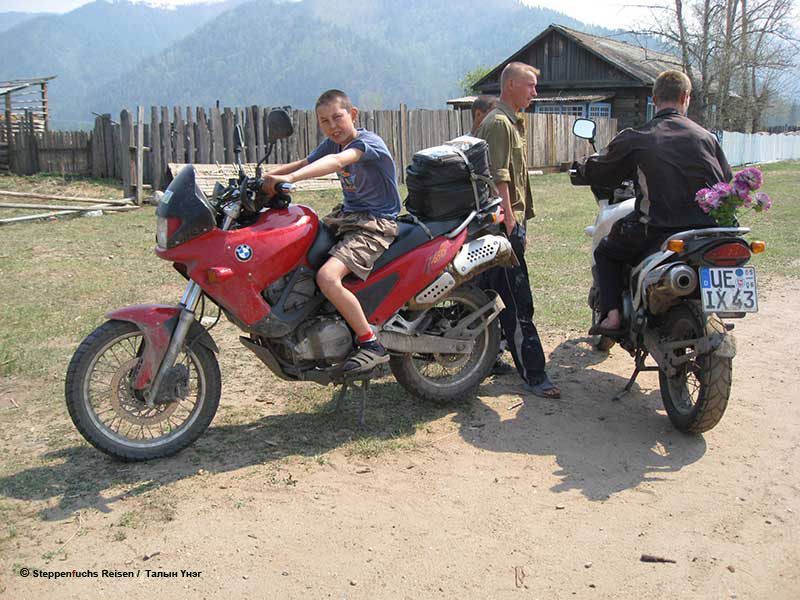 Steppenfuchs Reisen - Motorradtour "sibirian Chalennger" hier in mitten Sibirien