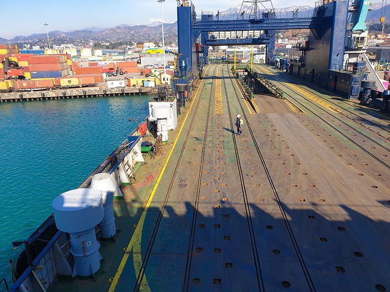 Steppenfuchs Reisen - Seidenstrasse Fähranleger in Georgien