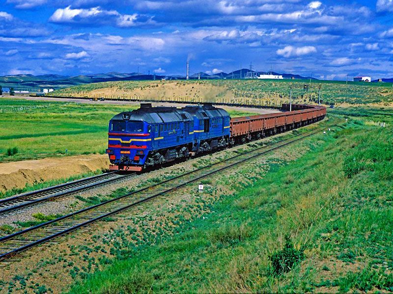 Steppenfuchs Reisen - Mongolischen Eisenbahn bei Darkhan