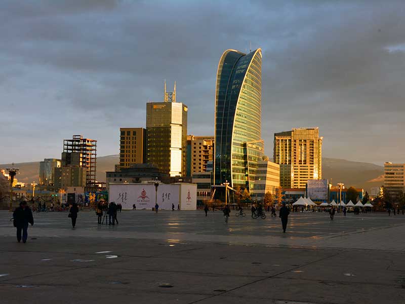 Steppenfuchs Reisen - Ulaanbaatar Suhkbaatarplatz